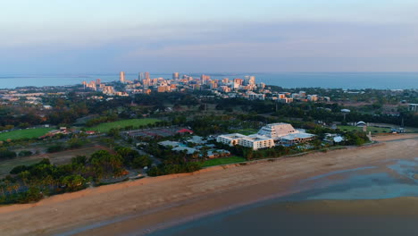 dron sobre el puerto de darwin