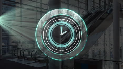 animación del reloj moviéndose por el pasillo con escaleras mecánicas