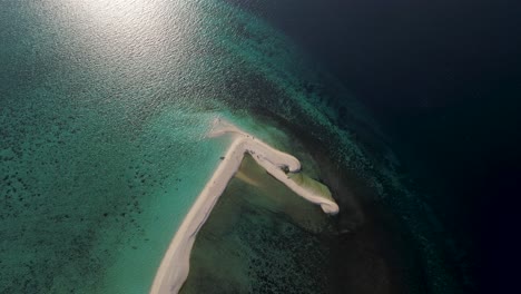 sobre el destino turístico tropical del banco de arena de la isla blanca de filipinas