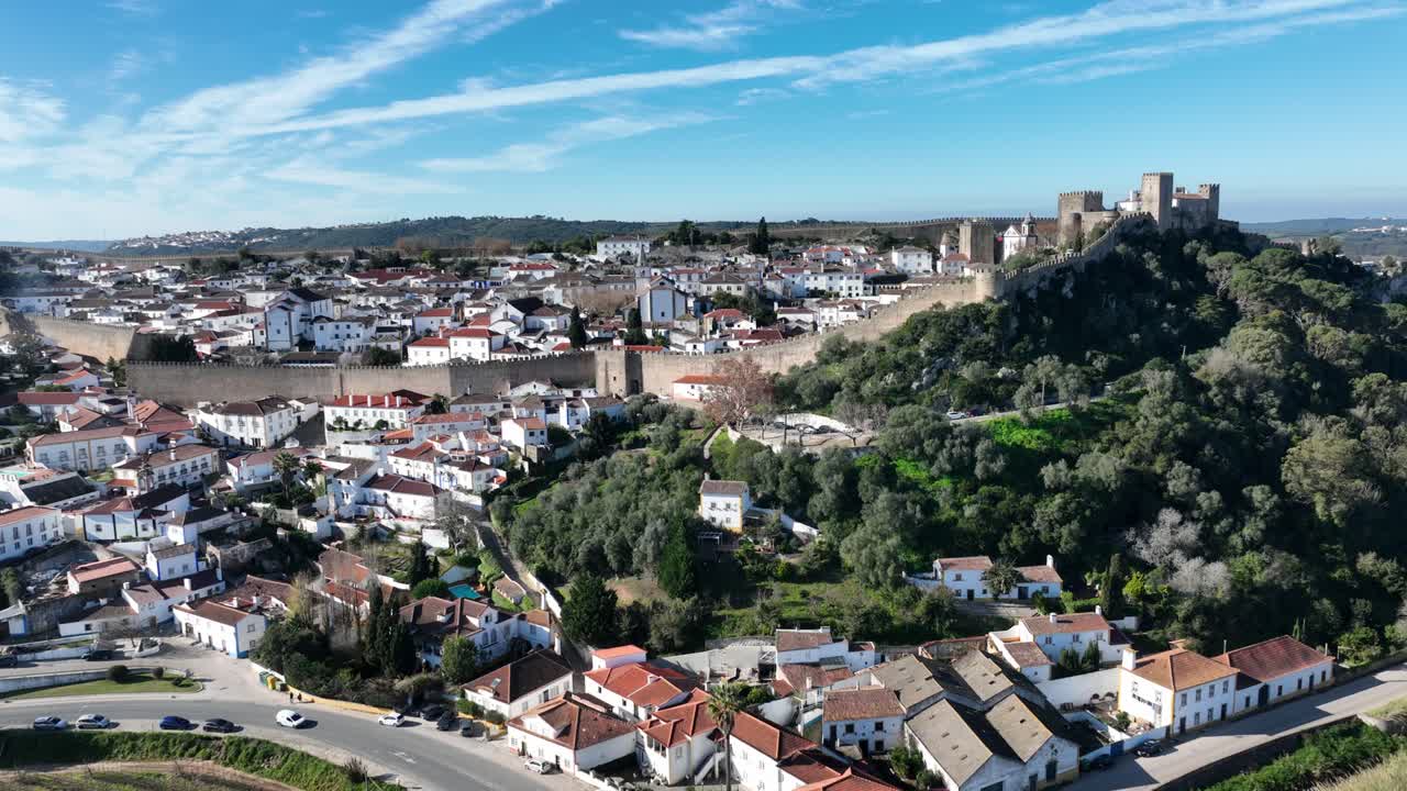 Óbidos med drone på en solrig vinterdag