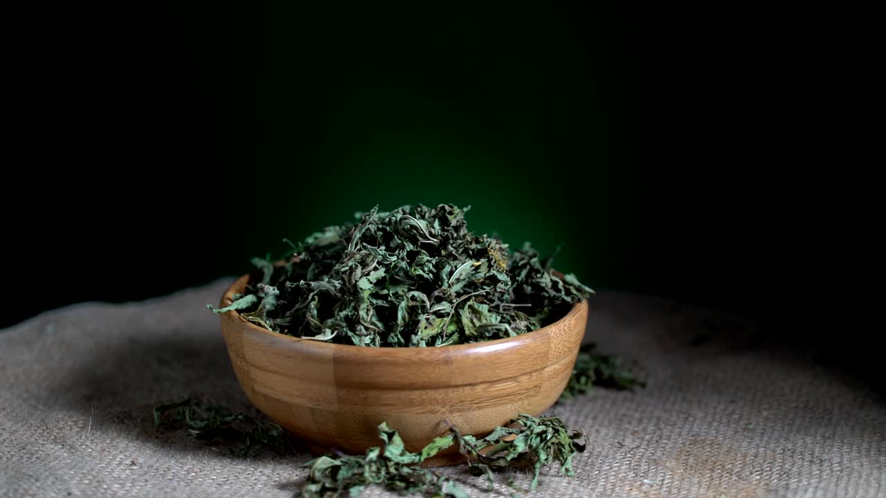 건조한 바질 회전 loopable