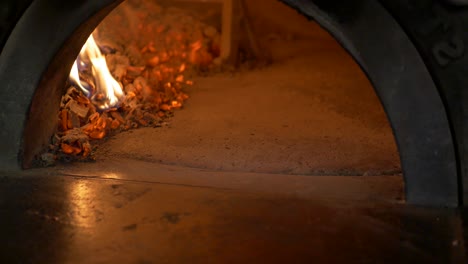 fire in pizza wooden oven 4k