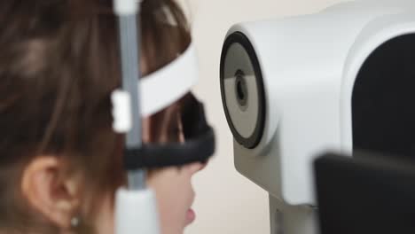 procedimiento de examen ocular