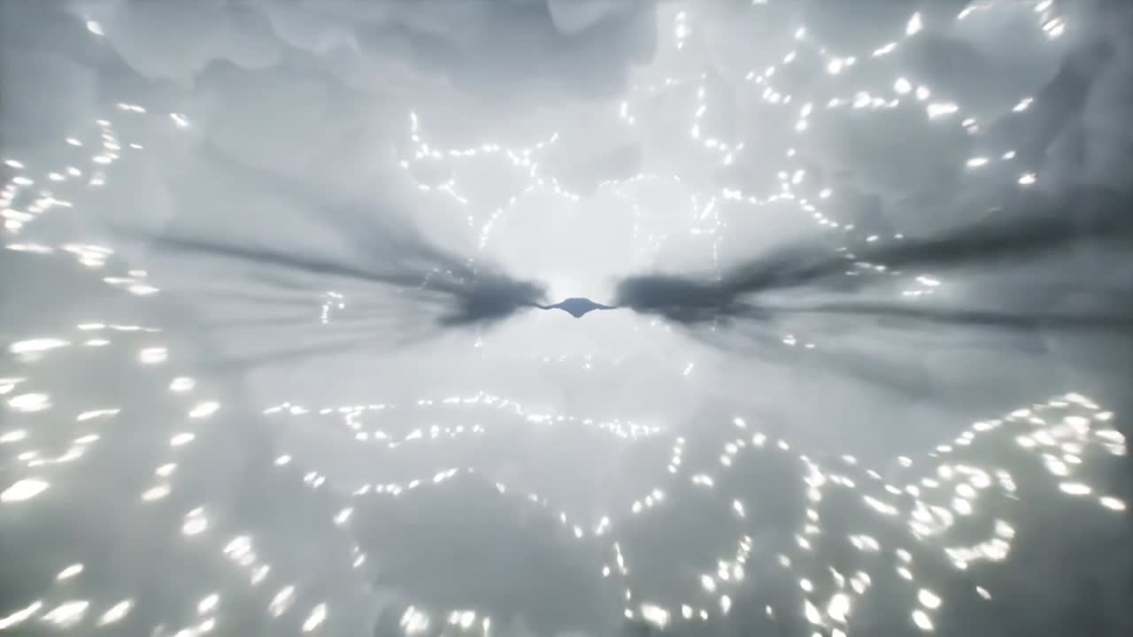 Glidende mørk mantalignende form bevæger sig mod en lysende kerne, trækker gennem en sky-tunnel, mens lys stiger op.