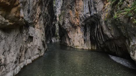 roaming inside the canyon of portitsa