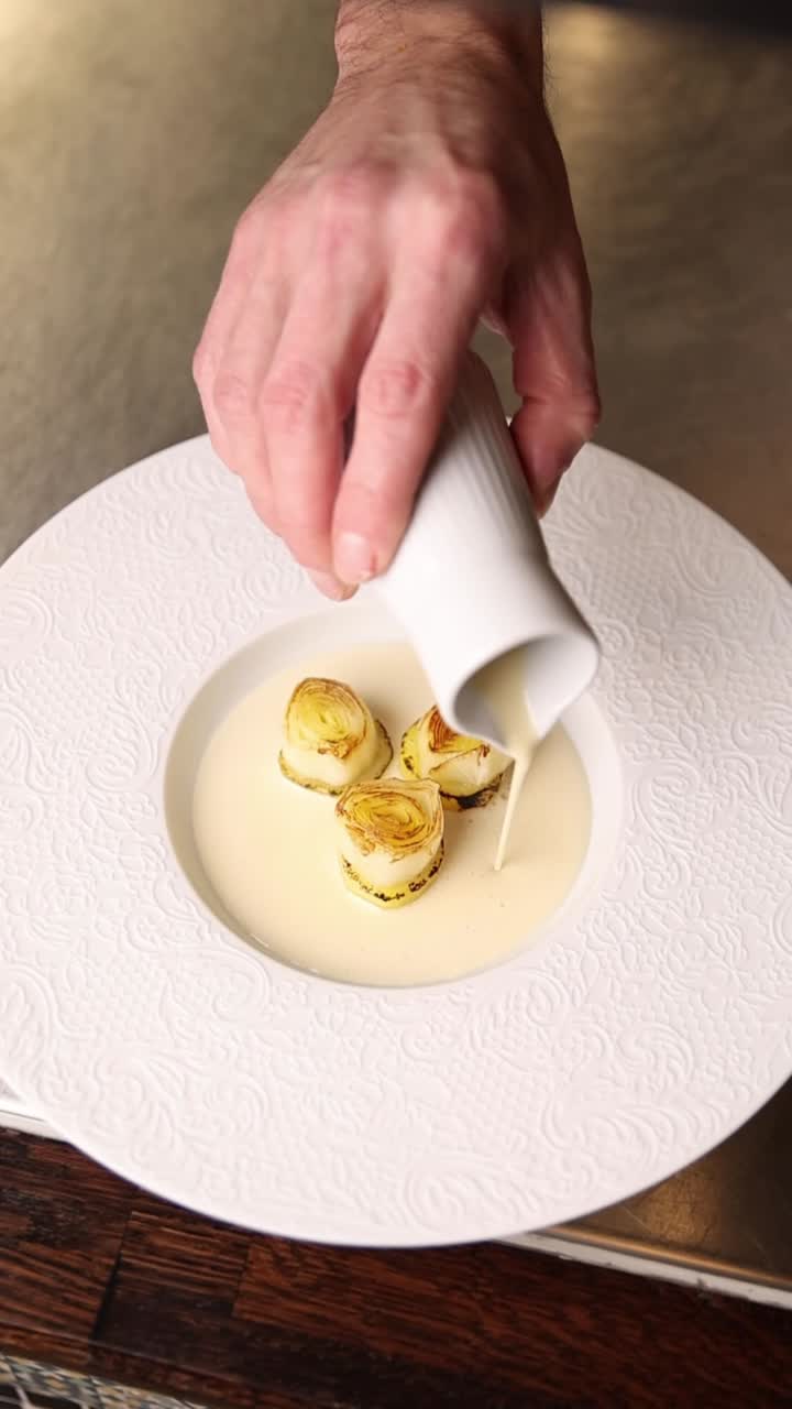 Leek Soup with Cream Sauce