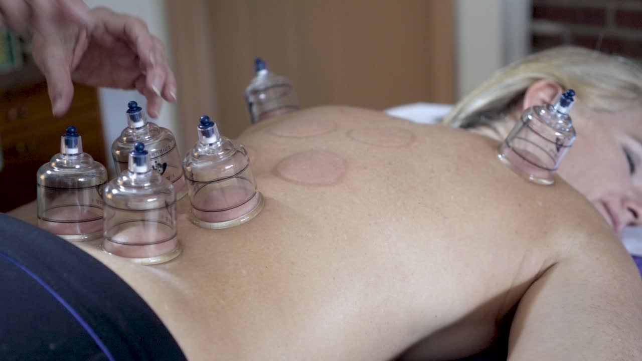 сеанс терапии сосками