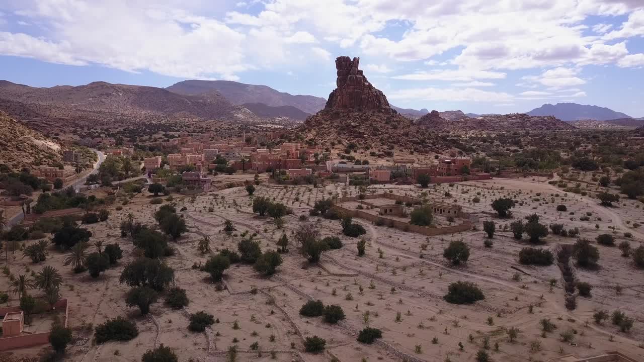 Aereo: Paesaggio arido nel deserto del Sahara