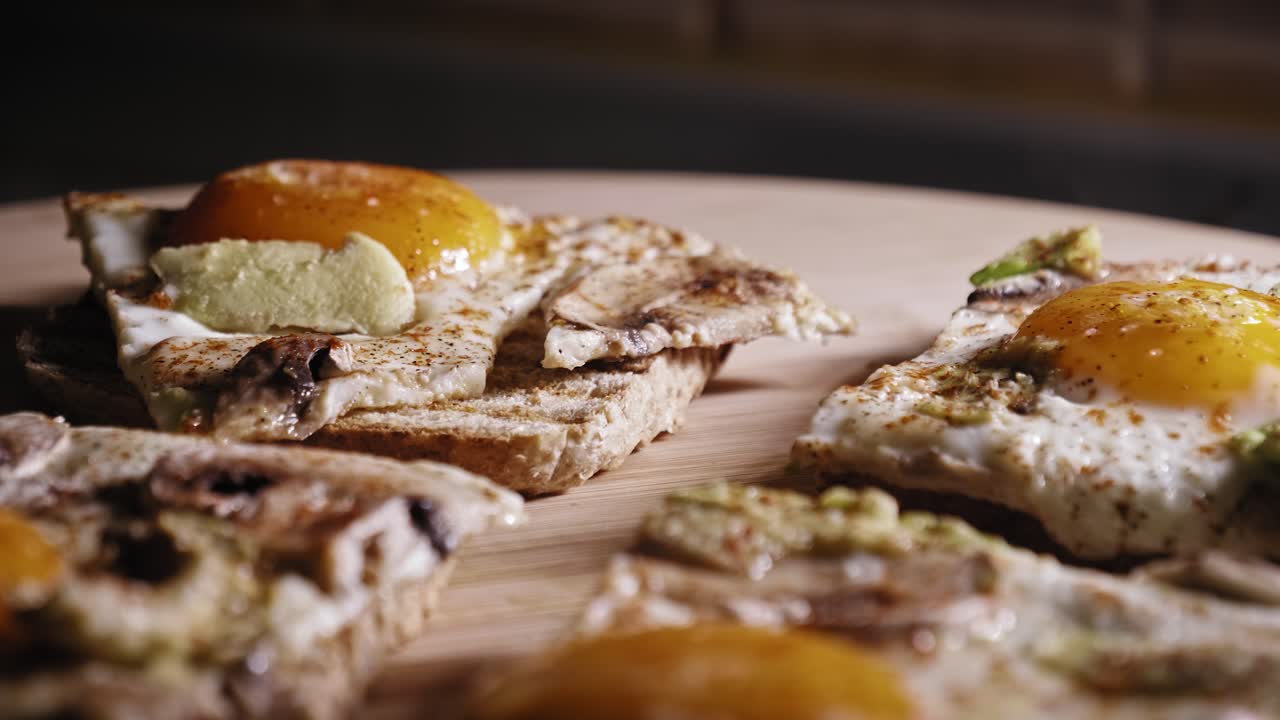 Cibo per la colazione sul tavolo