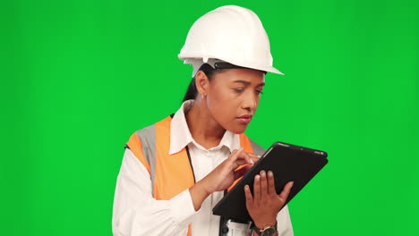 Tablet,-architecture-woman-and-green-screen