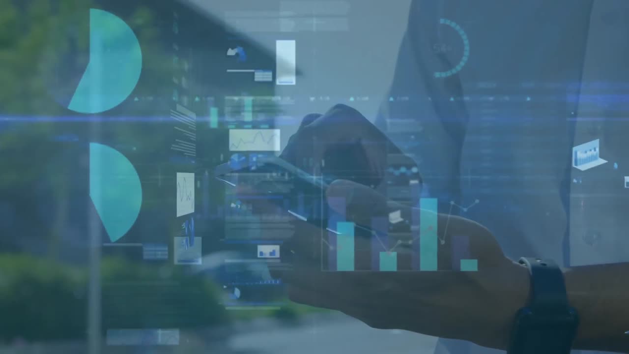 animación del procesamiento de datos estadísticos sobre la sección media de un hombre que usa un teléfono inteligente al aire libre
