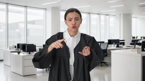 Angry-Indian-female-lawyer-fighting-the-case