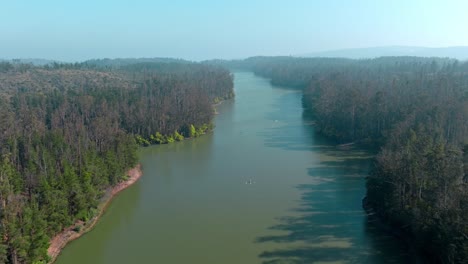 Aerial-view-dolly-in-the-lagoon-of-Curauma,-Chile