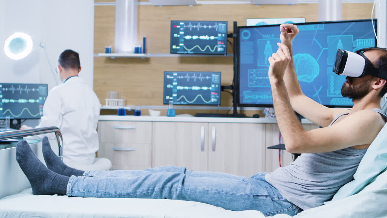 가상 현실 안경을 착용 한 병원 침대에 앉아있는 환자