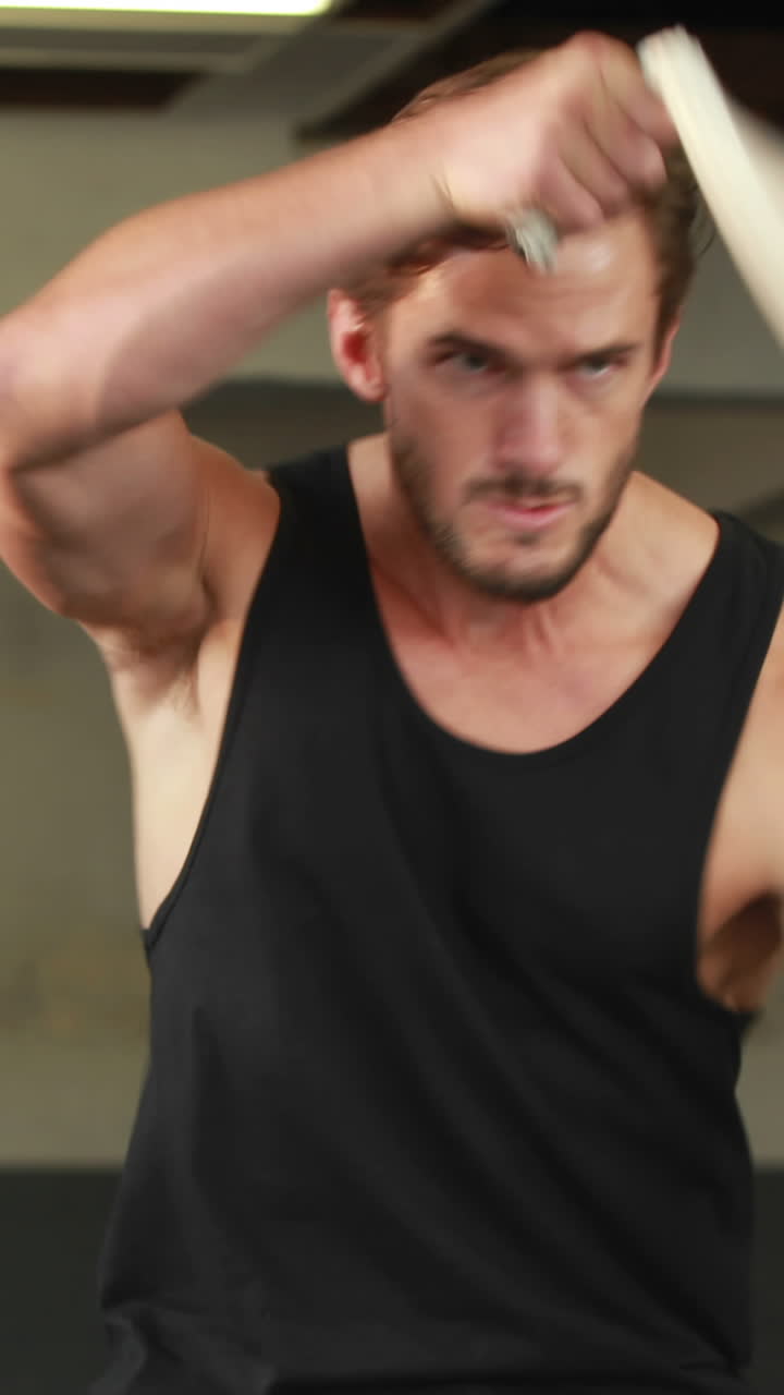 전투 로프를 사용하는 적합한 사람