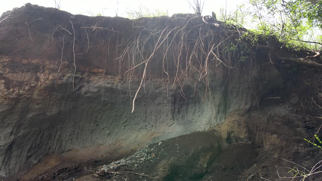 cielo de la aldea al aire libre hermoso paisaje de la aldea del bosque del paisaje aéreo - fotografía aérea del bosque rural kenia - controlador inalámbrico de drones quadcopter