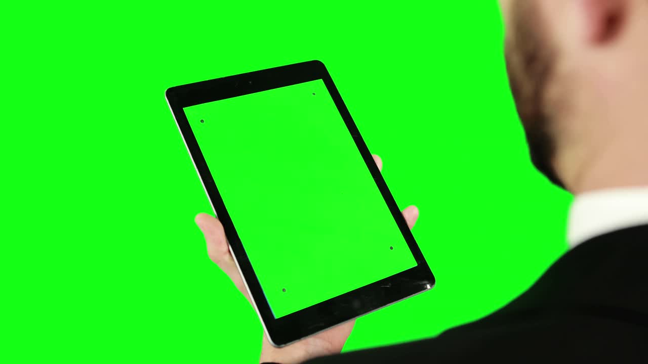 Forretningsmand bruger tablet