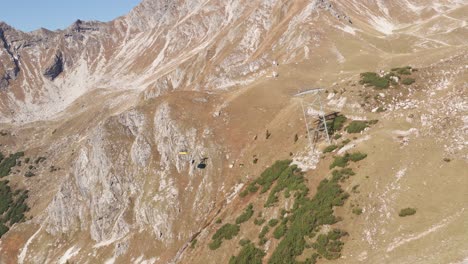 teleférico cinemático, alpes bávaros, 4k d-log rec709: perfecto para gradación de color