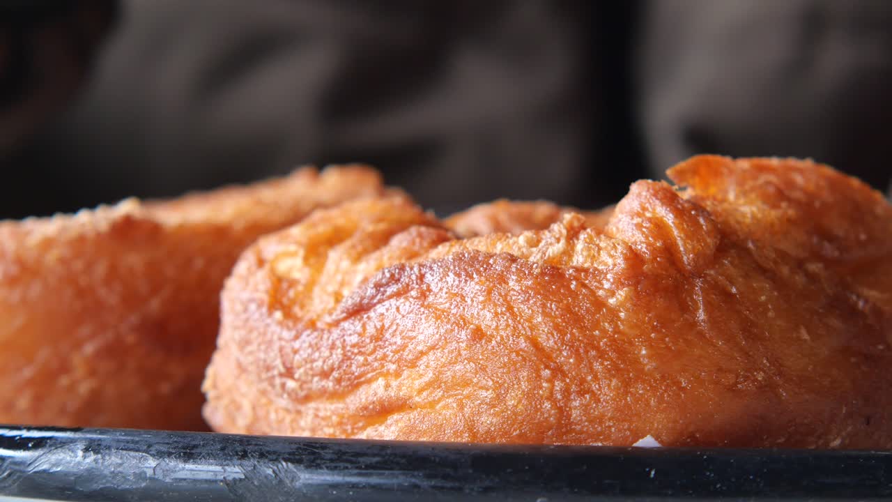 신선하게 구운 도의 클로즈업