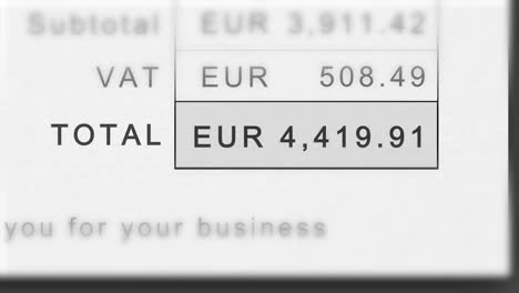 statische animation einer wachsenden rechnungssumme in euro - stilisiert als eur mit umsatzsteuer