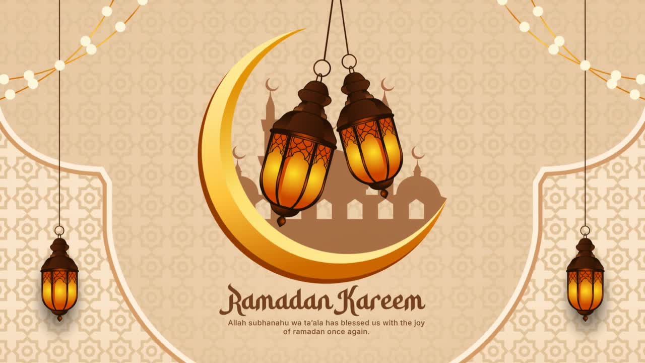 Animazione Ramadan Kareem con luna crescente, lanterne appese e sagoma di moschea su sfondo beige e oro