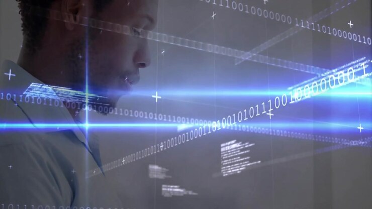 Professionista della tecnologia che tocca un tablet e scorre codice binario, analizzando dati con pannelli fluttuanti.