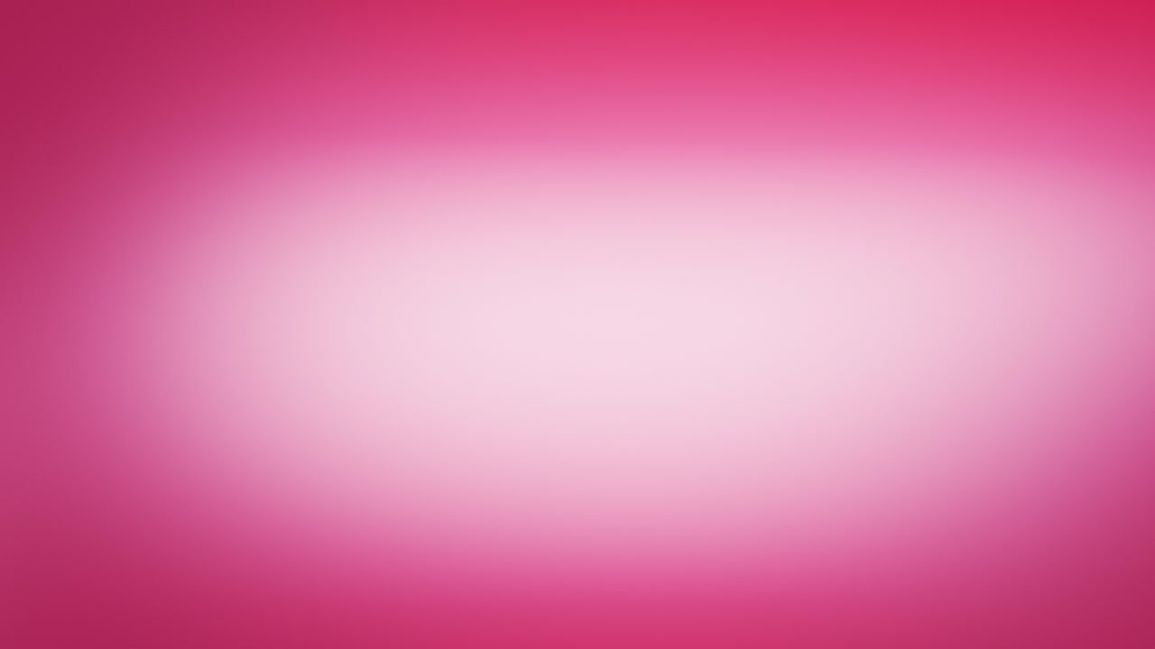 vuelo de sandía y rebanadas en fondo rosa