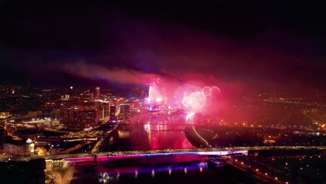 celebración de año nuevo en el paseo marítimo de belgrado, mejor espectáculo de fuegos artificiales, europa aérea