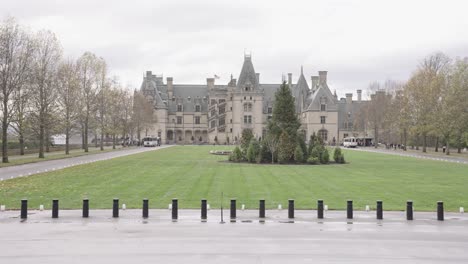 reveal shot of the biltmore house in 4k slow motion