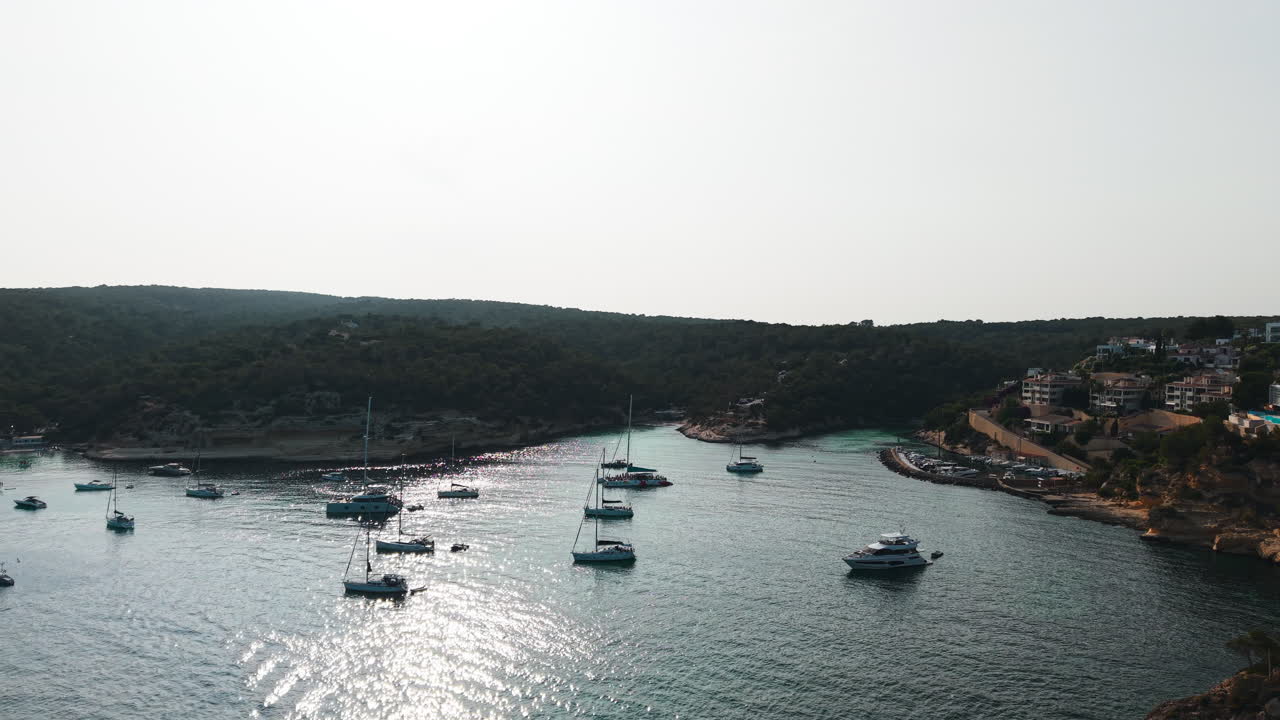 Barche in una splendida baia