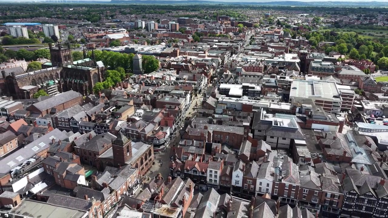 Stadtzentrum Chester, Cheshire, Großbritannien, Drohnen-Luftaufnahme, 4K-Material