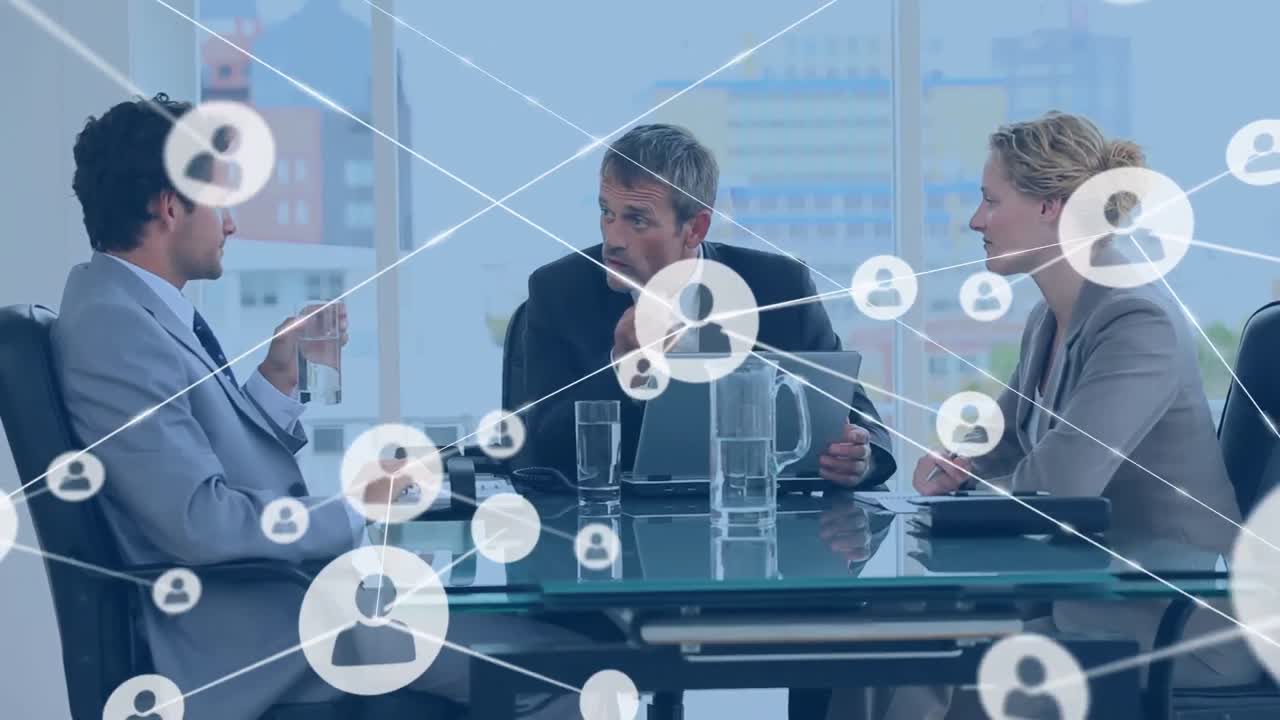 다양한 사업가들이 사무실에서 함께 토론하는 프로필 아이콘 네트워크의 애니메이션