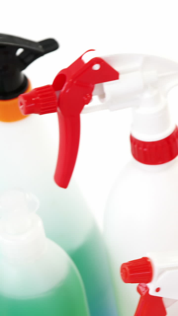 varios suministros de limpieza