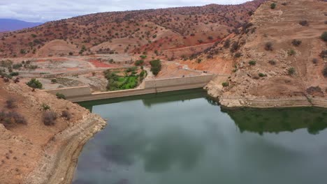 Montaña-De-Agadir,-Marruecos,-A-Través-De-Impresionantes-Imágenes-De-Drones-De-Viajes,-Que-Muestran-La-Vibrante-Cultura-De-La-Ciudad,-La-Impresionante-Costa