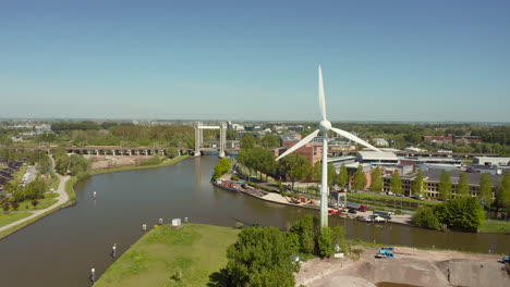 Eine-Zeitgenössische-Windmühle-In-Schöllkraut-O