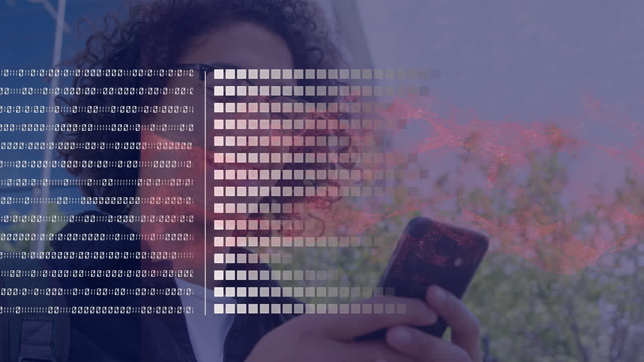 animación del procesamiento de datos sobre hombres caucásicos que usan teléfonos inteligentes