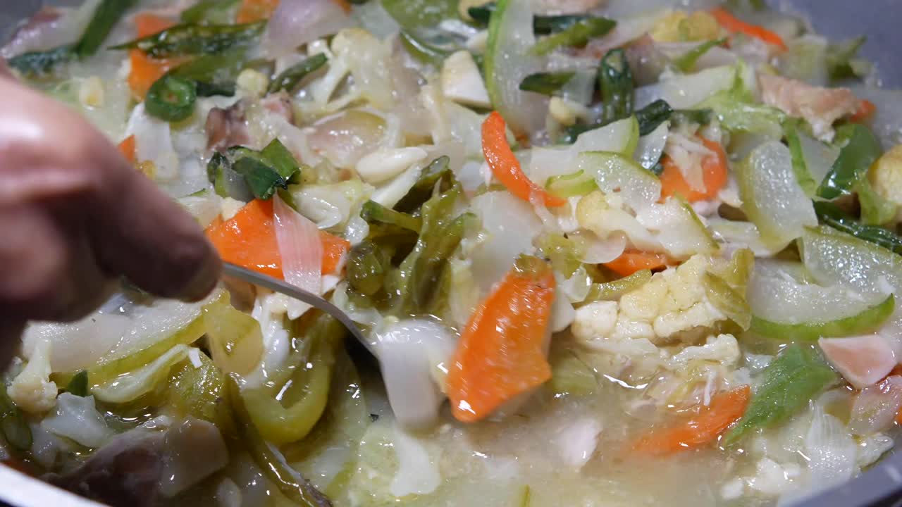 김 된 혼합 채소