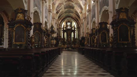 Interior-of-Church-of-the-Assumption-of-the-Virgin-Mary-On-Strahov,-Prague-in-Czech-Republic