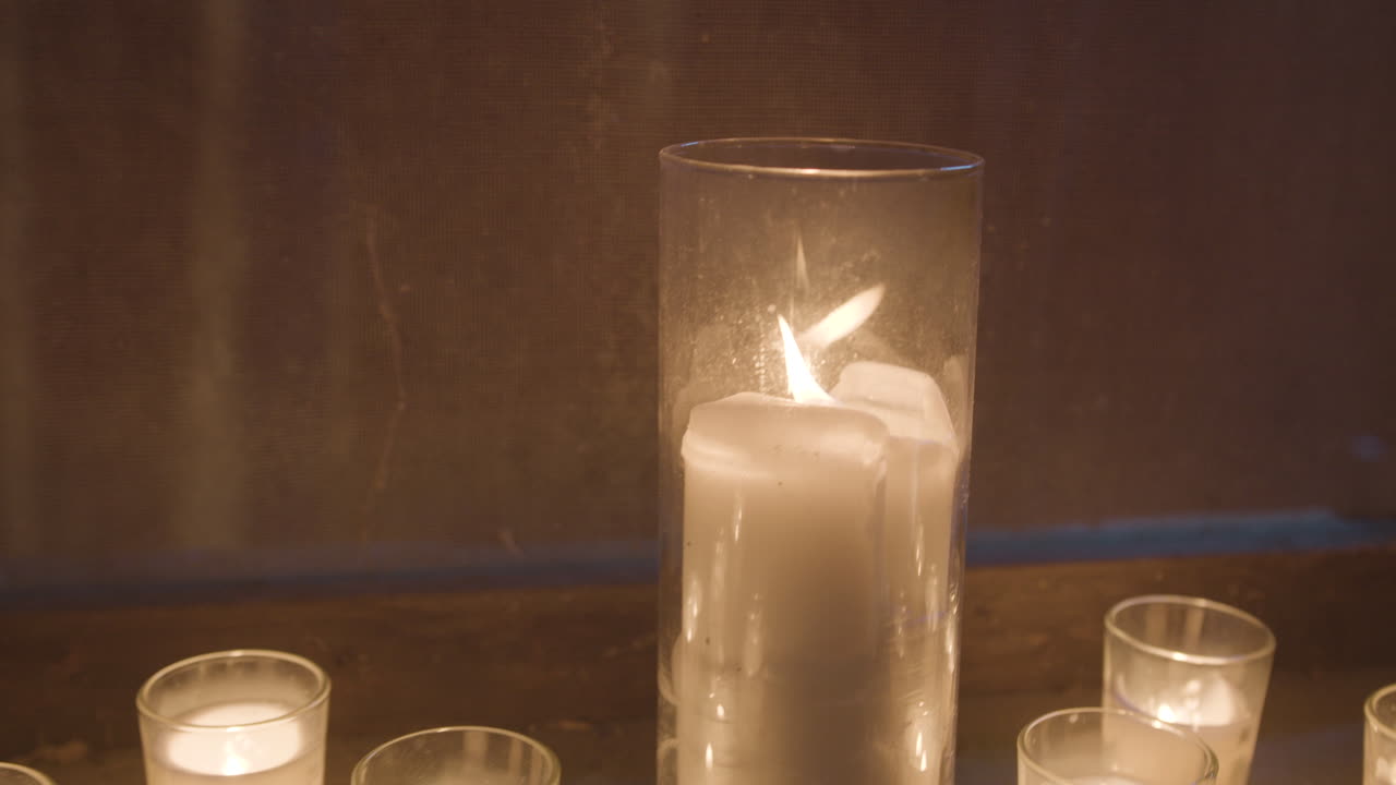 velas en la oscuridad