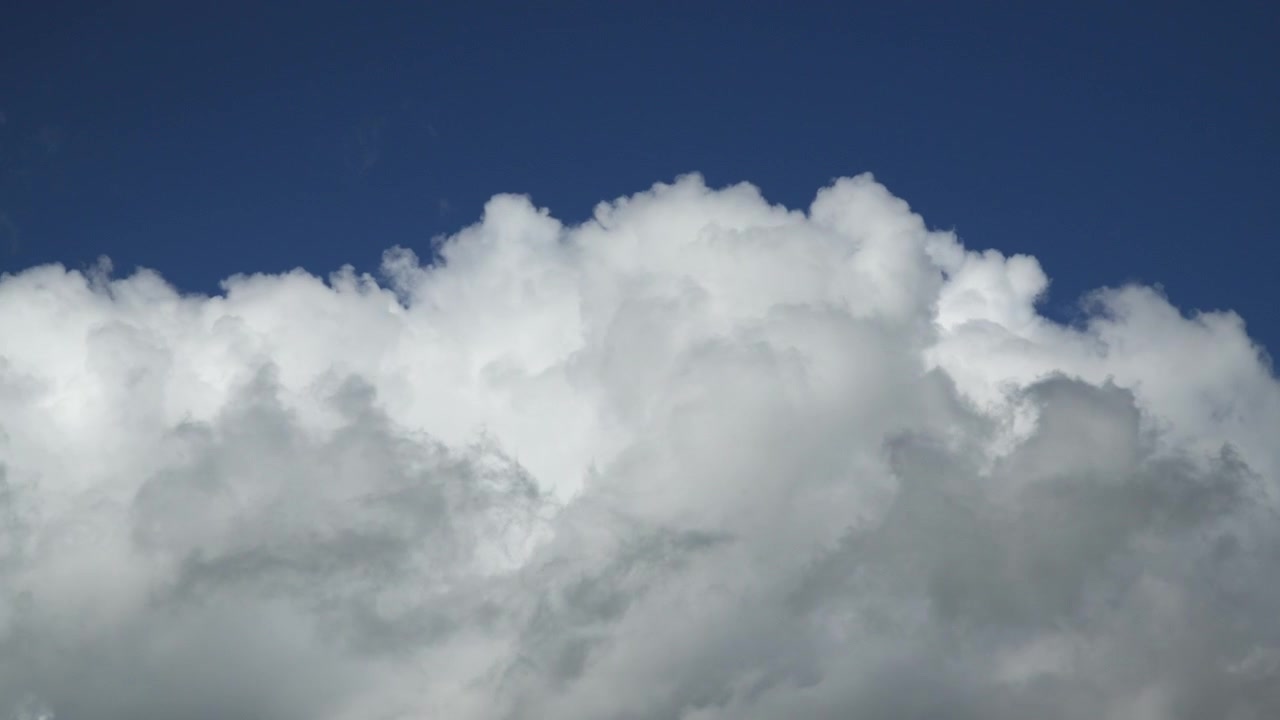 Awan Kumulonimbus Menggembung dan Berkumpul. Selang waktu 30x