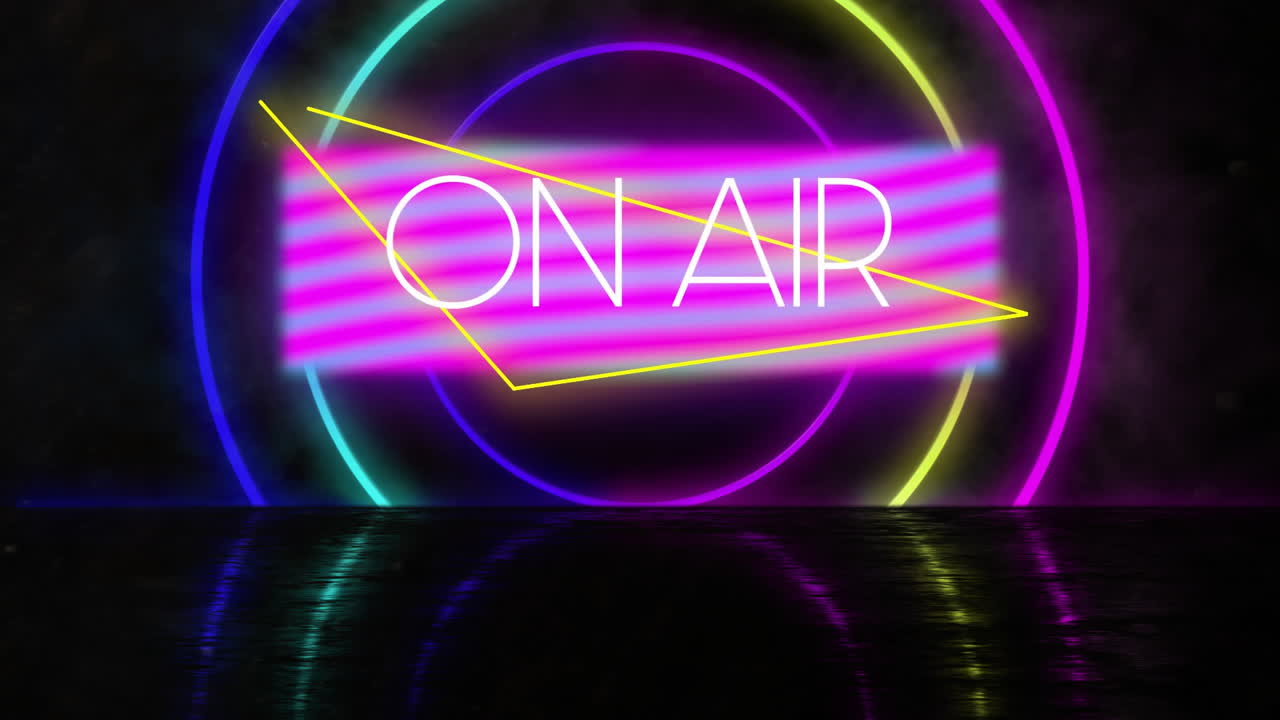 animación de texto en el aire sobre formas de neón sobre fondo negro