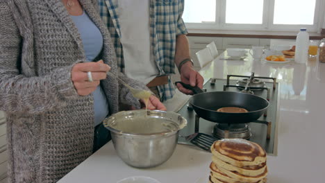 he's got some skills with the skillet!