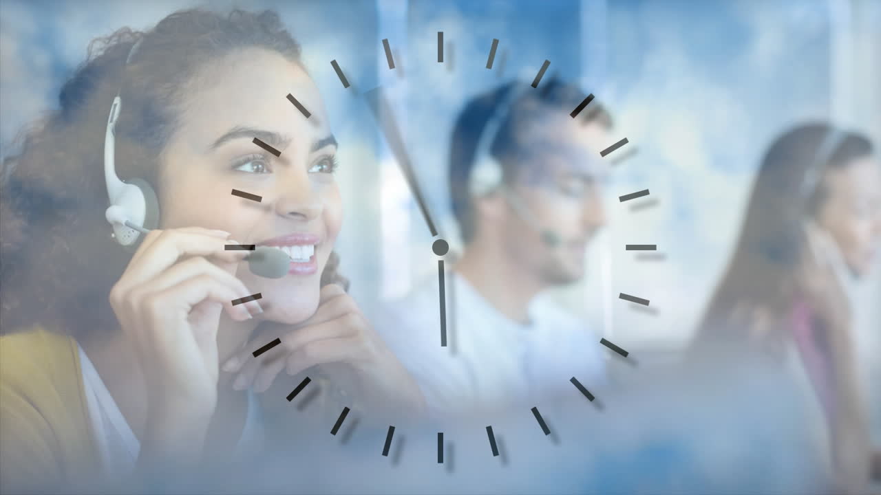 Woman working in Callcenter