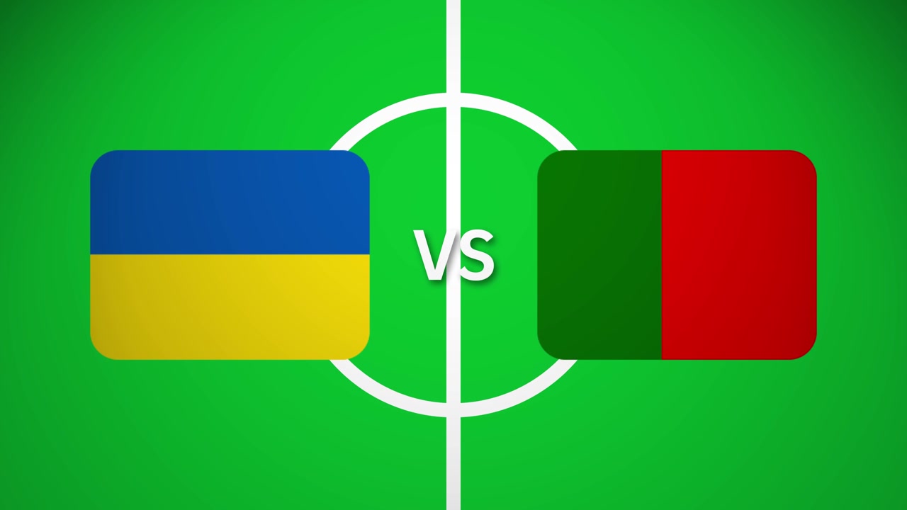 Animoitu jalkapallografiikka: Ukrainan ja Portugalin liput vihreällä kentällä keskiympyrän kanssa. "VS" osoittaa tulevaa ottelua. Dynaaminen urheiluvisualisointi kansainväliseen jalkapalloturnaukseen.