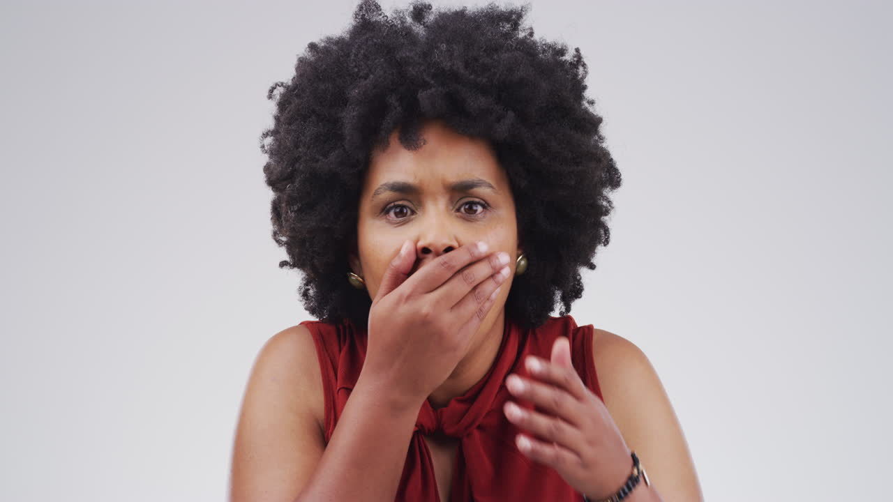 perfil y primer plano de una mujer