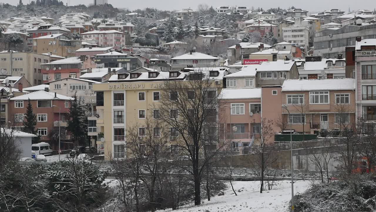 눈 인 도시 풍경