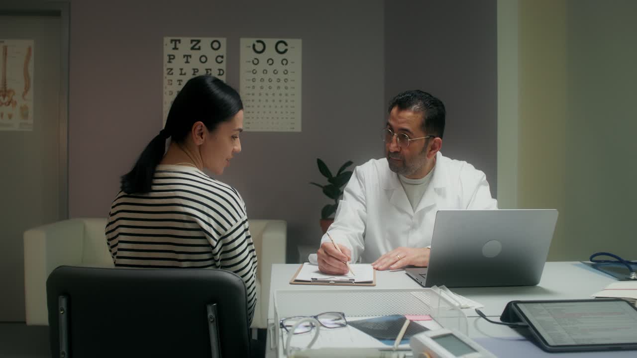 consultazione del medico e del paziente