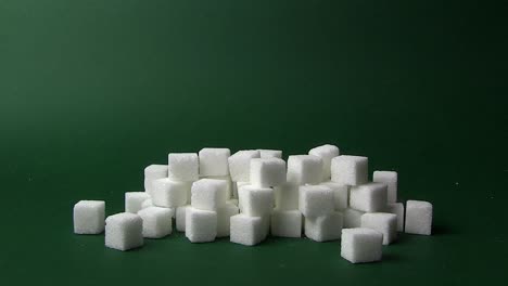 pila de terrones de azúcar que desaparece - no más azúcar