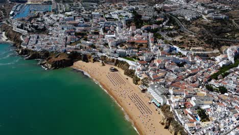 Drohnenschuss-Von-Der-Küste-Von-Albufeira