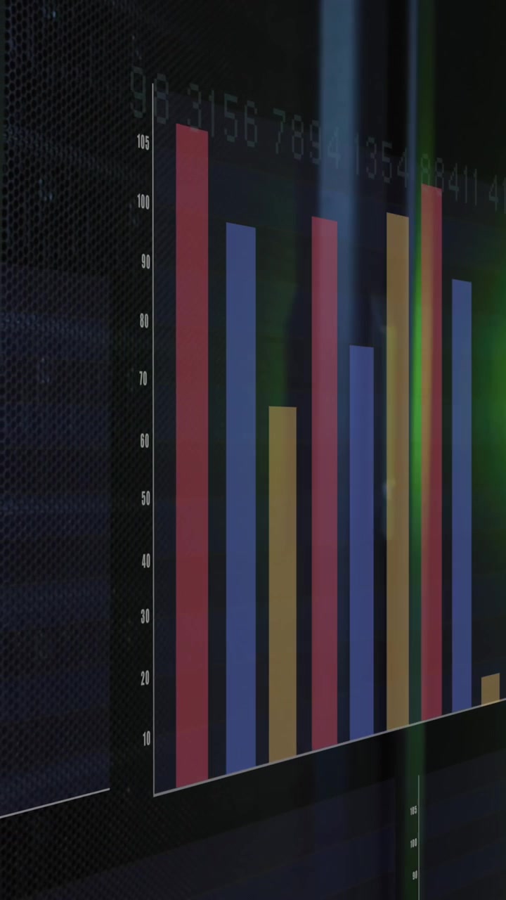 Animazione di un'interfaccia con elaborazione di dati statistici su una sala server.